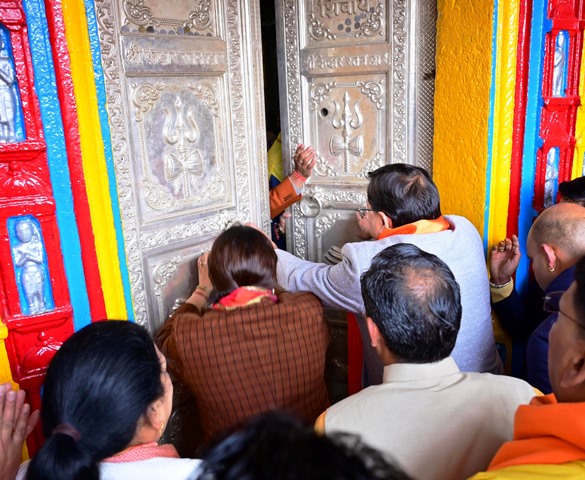 केदारनाथ धाम के कपाट श्रद्धालुओं के लिए खुले, पहली पूजा पीएम मोदी के नाम