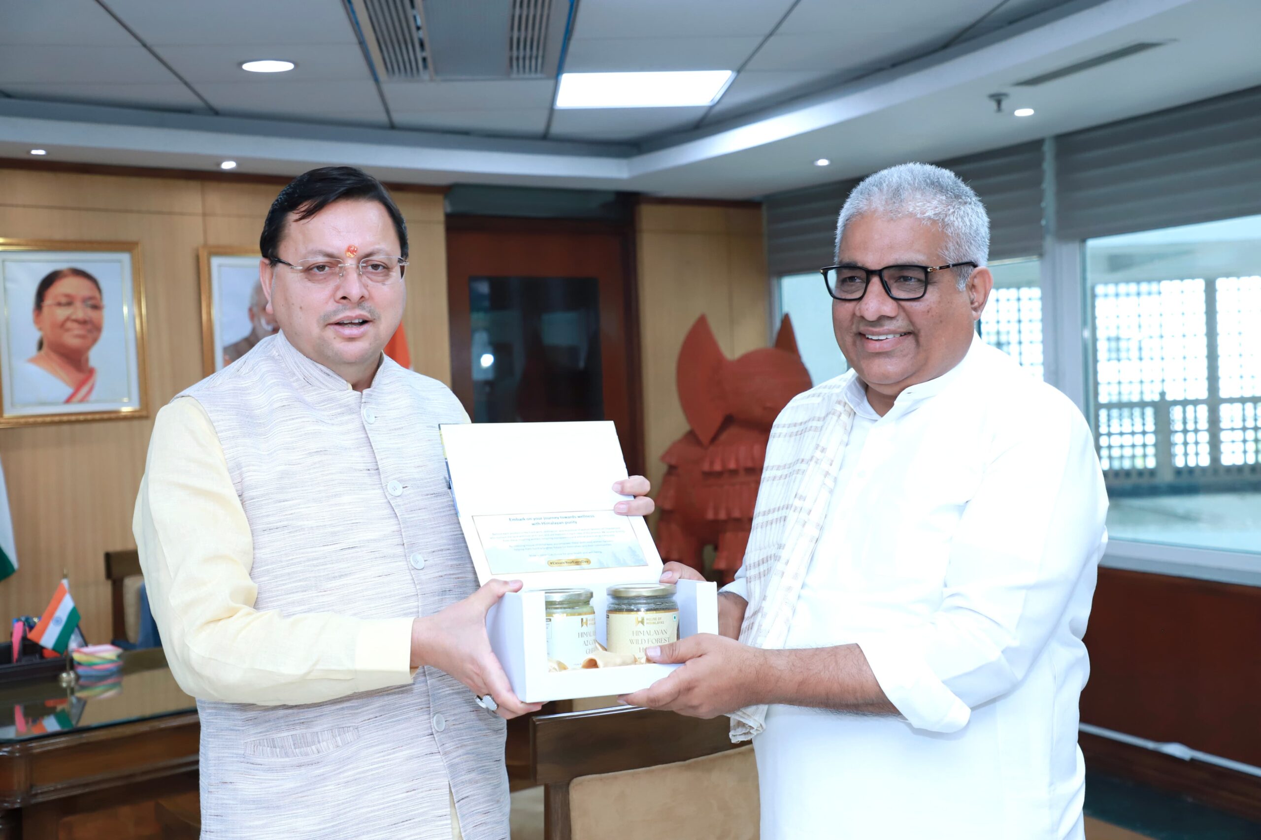 उत्तराखंड में जलविद्युत परियोजनाओं को मिलेगी रफ्तार: मुख्यमंत्री धामी ने केंद्र से वन भूमि हस्तांतरण और पर्यावरण स्वीकृति के लिए मांगा सहयोग