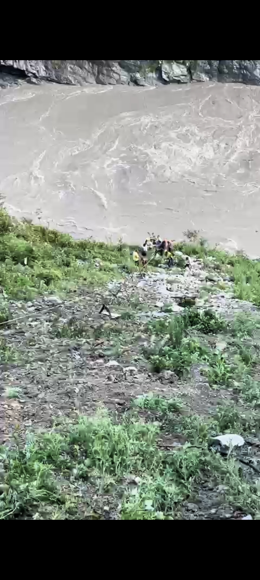 बड़ी ब्रेकिंग न्यूज़ — रुद्रप्रयाग में भीषण सड़क हादसा! 