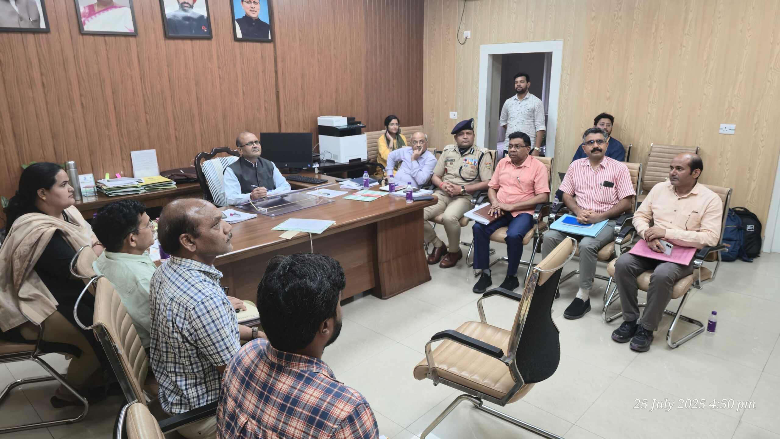 बांध परियोजनाओं को बताना होगा, पानी छोड़ने का प्रभाव कितना होगा,पहले सूचना देने व रियल टाइम डाटा साझा करने के निर्देश,सचिव आपदा प्रबंधन विनोद कुमार सुमन की अध्यक्षता में बैठक।