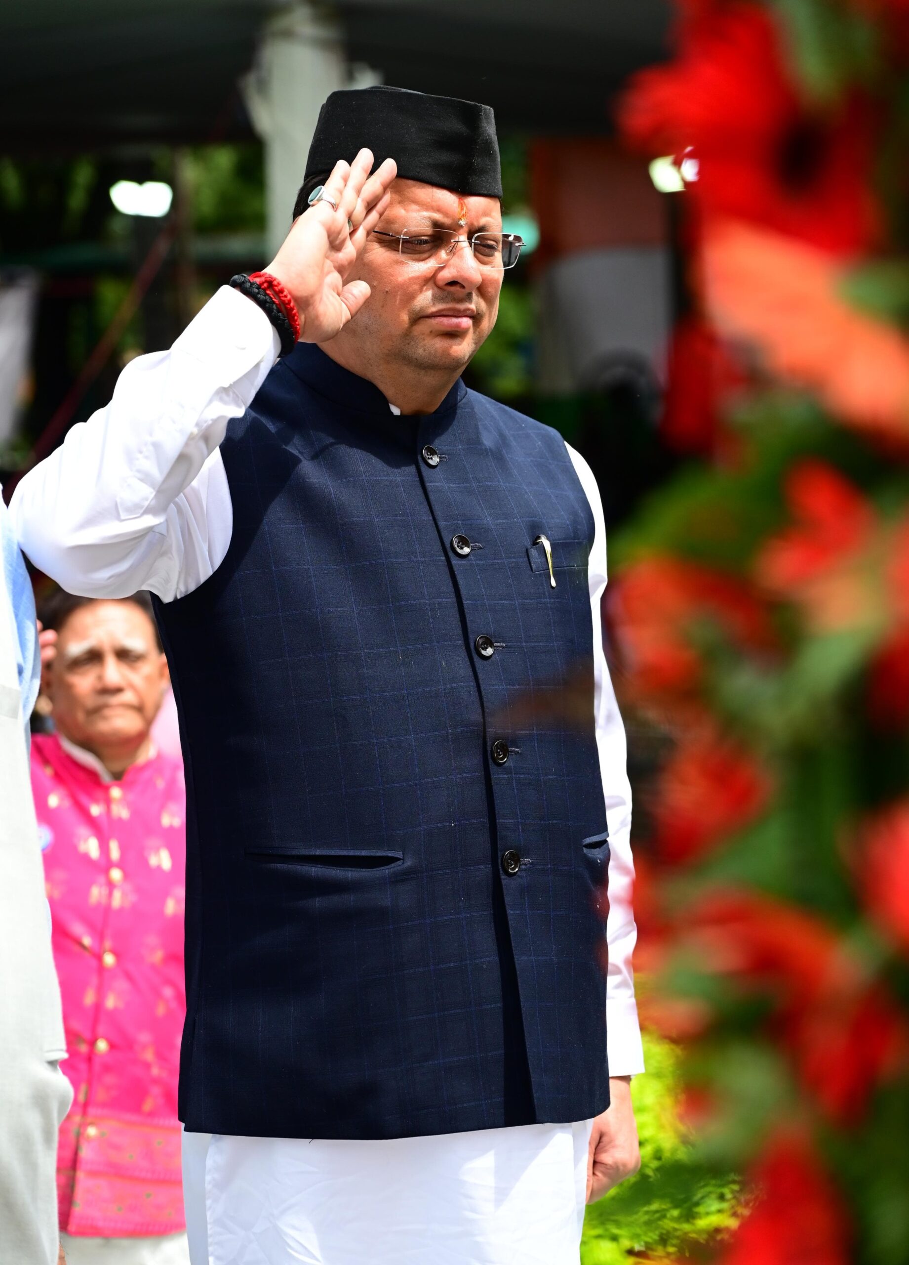 मुख्यमंत्री ने कारगिल विजय दिवस पर शहीद स्मारक पर पुष्प चक्र अर्पित कर शहीद को दी श्रद्धांजलि,परमवीर चक्र विजेताओं की अनुग्रह राशि 50 लाख से बढ़ाकर की गई डेढ़ करोड़,चमोली जिले के कालेश्वर में ई.सी.एच.एस एवं सैनिक विश्राम गृह और नैनीताल में सैनिक विश्राम गृह बनाया जायेगा-सीएम।