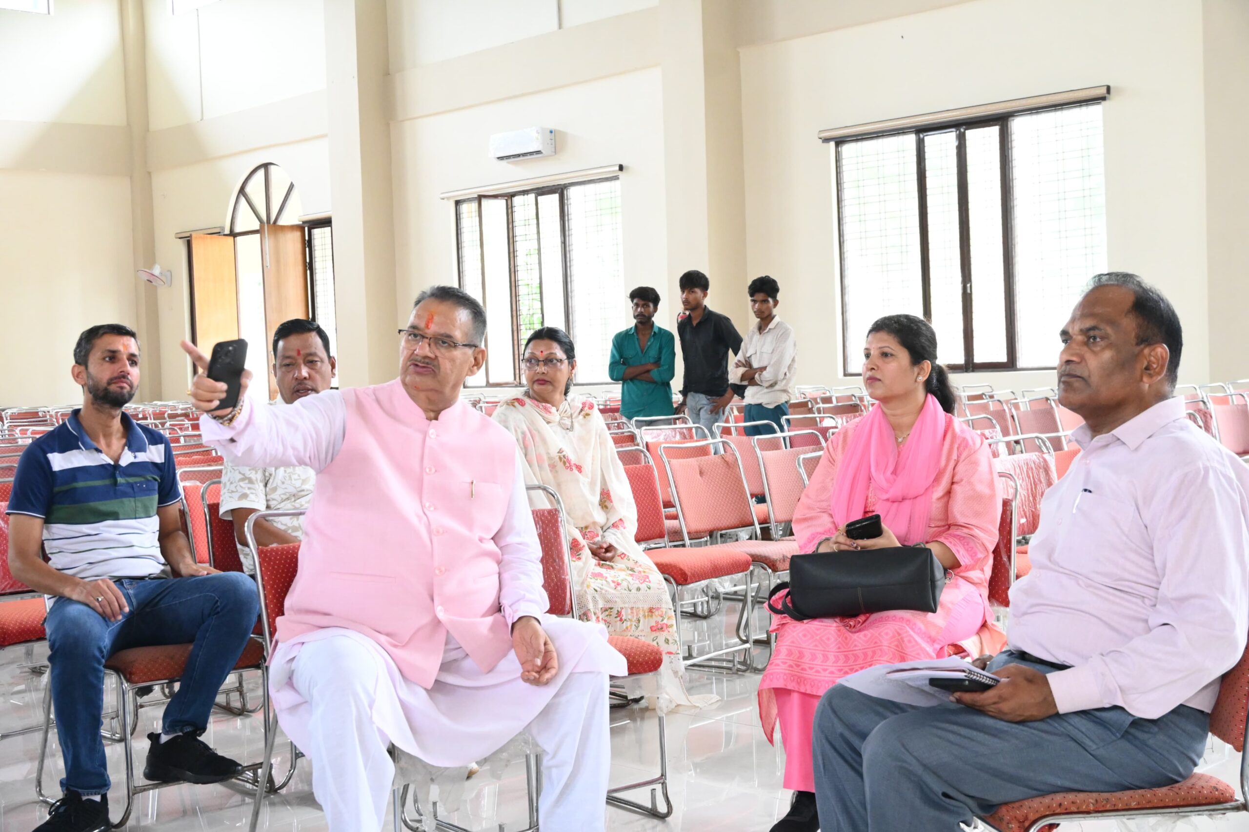 02 अगस्त को पीएम किसान सम्मान निधि की 20वीं किश्त जारी करने के राज्य स्तरीय कार्यक्रम की तैयारियों का कृषि मंत्री ने किया स्थलीय निरीक्षण।