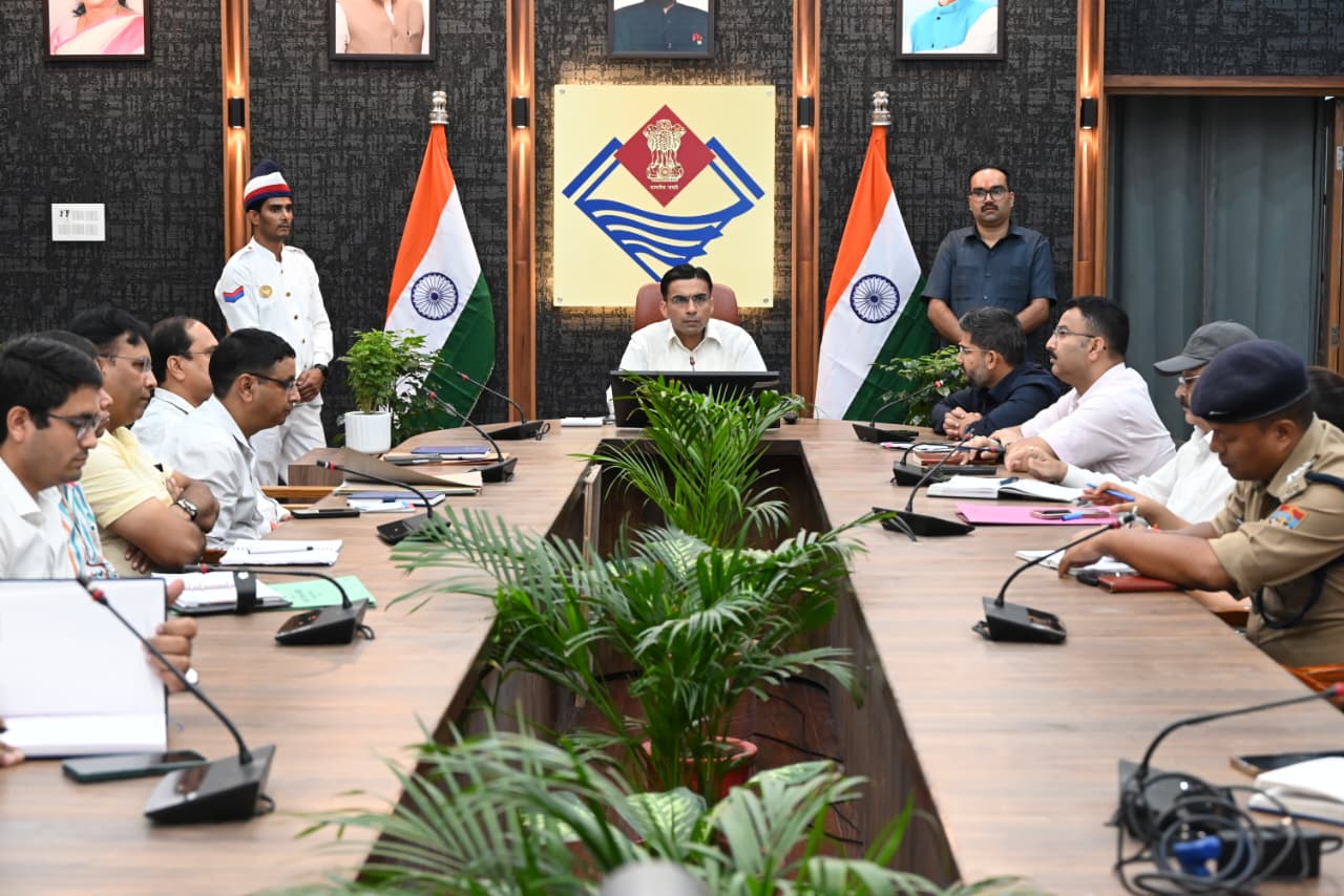 यूपी में बर्ड फ्लू की पुष्टि के बाद देहरादून जिला प्रशासन अलर्ट