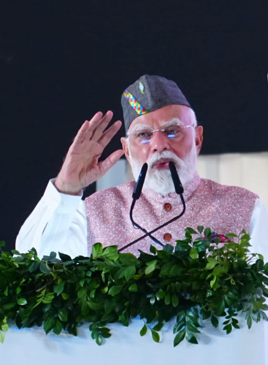 पहाड़ी बोली, पहाड़ी टोपी, पीएम का हर अंदाज पहाड़ी,रजत जयंती के मुख्य कार्यक्रम में उत्तराखंड से गहरा कनेक्ट कर गए पीएम नरेंद्र मोदी,इससे पहले अपने किसी भाषण में पीएम ने नहीं बोली इतनी अधिक गढ़वाली कुमाऊनी,लोक पर्वों से लेकर दयारा बुग्याल के बटर फेस्टिवल तक का जिक्र।