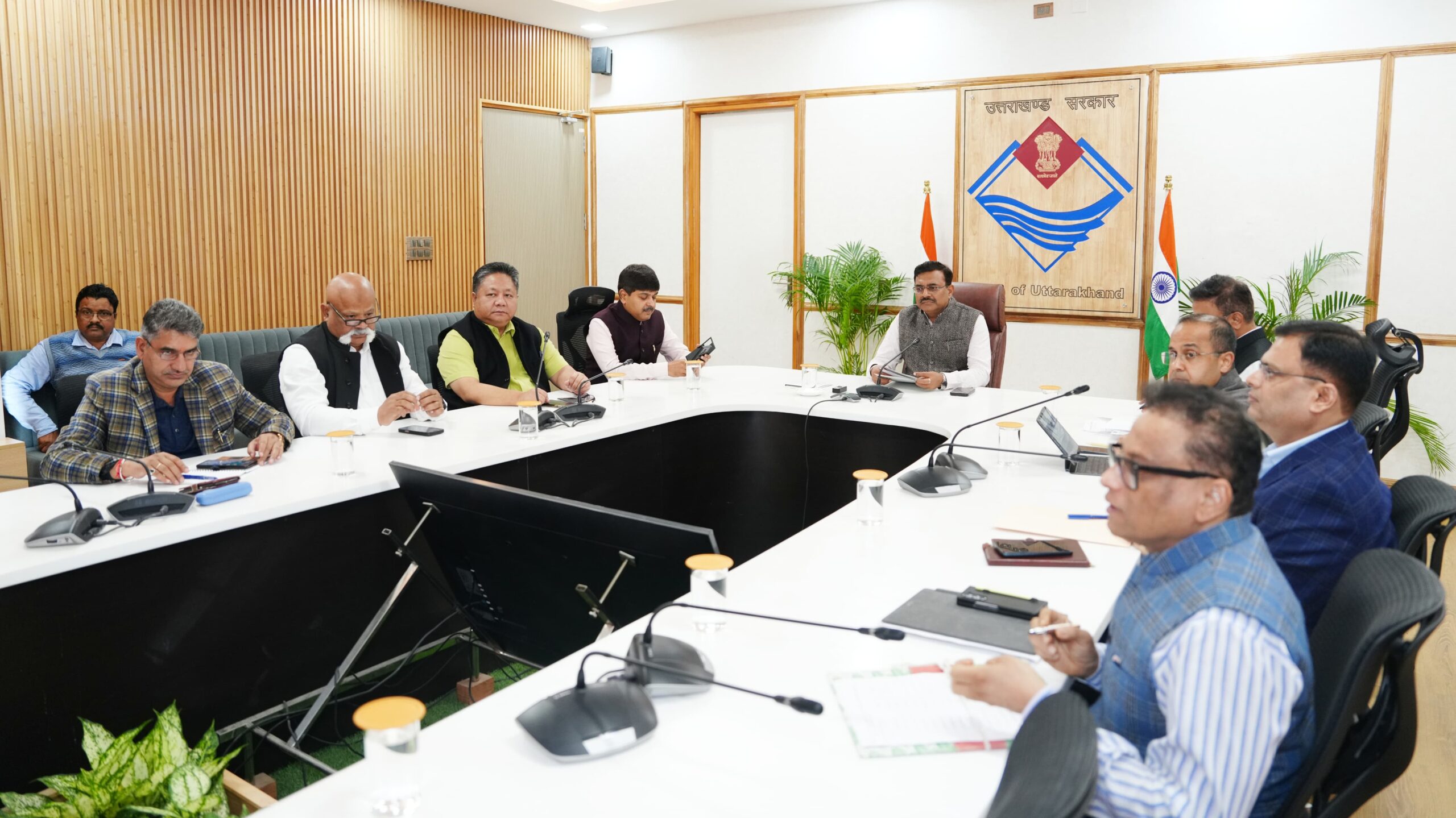 राज्य के समेकित विकास से संबंधित मा. प्रधानमंत्री द्वारा सुझाए गए बिंदुओं तथा राज्य के रजत उत्सव के अवसर पर आयोजित किए गए विभिन्न समारोह व आयोजनों से संबंधित फीडबैक, सुझावों और अनुभवों का डॉक्यूमेंटेशन करें: मुख्य सचिव।