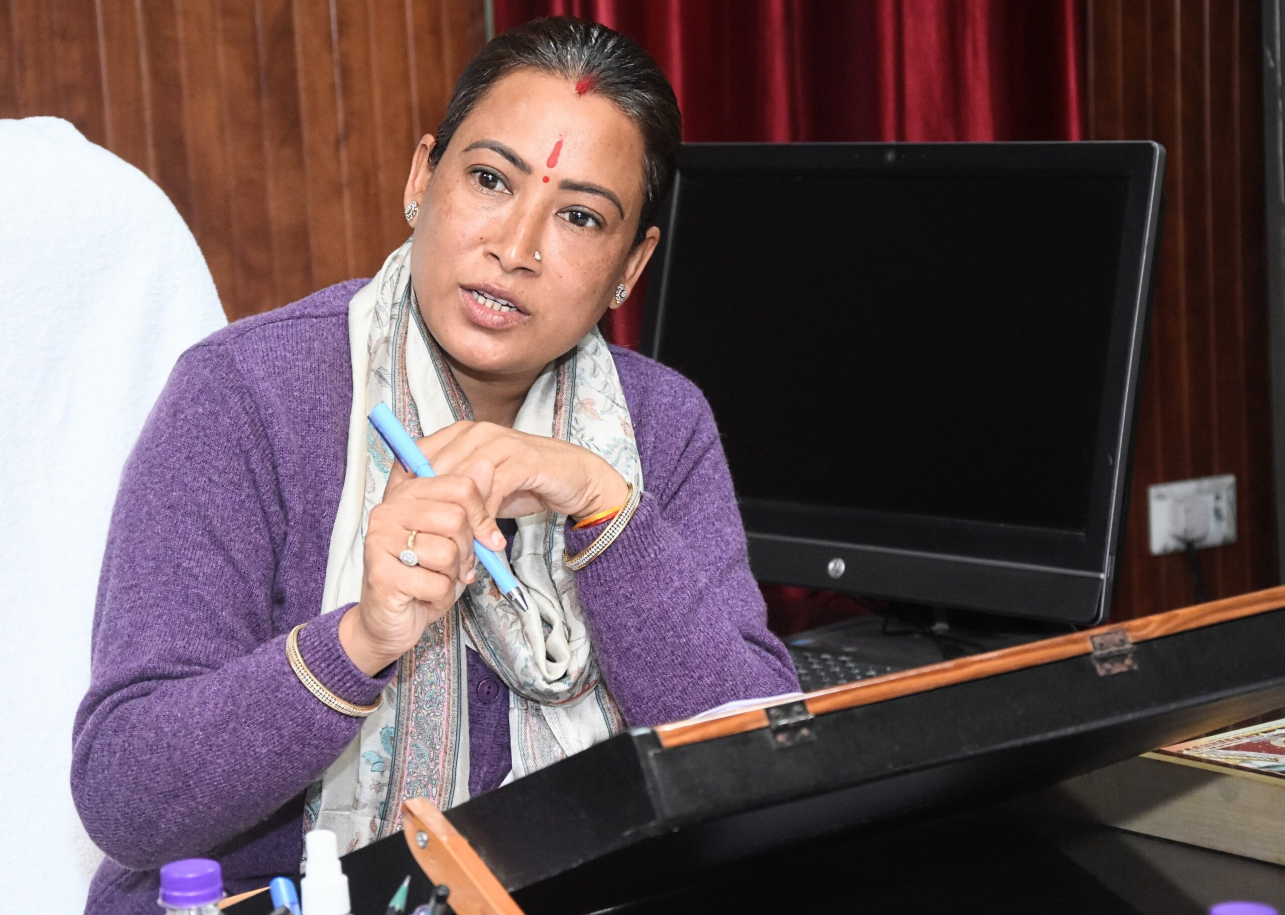 फॉरेस्ट से मिली जमीन, स्पोर्ट्स यूनिवर्सिटी का रास्ता साफ : रेखा आर्या,2026 के शैक्षणिक सत्र से कक्षाएं शुरू करने का लक्ष्य,कैबिनेट मंत्री ने विभाग की योजनाओं की समीक्षा की।