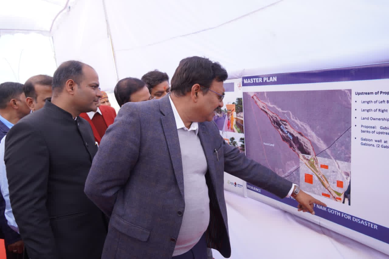 शारदा करिडोर, इको-टूरिज्म व आधारभूत ढांचों की समीक्षा हेतु मुख्य सचिव ने किया निरीक्षण,मुख्य सचिव आनन्द बर्द्धन का चम्पावत में व्यापक विकास कार्यों का स्थलीय निरीक्षण।