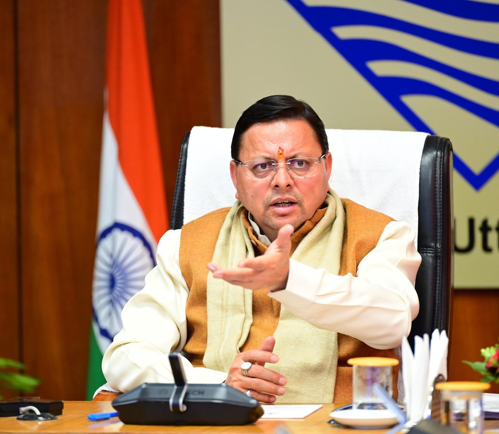 वन्यजीव प्रभावित क्षेत्रों में स्कूली नौनिहालों को मिलेगी एस्कार्ट की सुविधा,मुख्यमंत्री ने वन विभाग की समीक्षा बैठक में दिए डीएफओ पौड़ी को हटाने के निर्देश-मुख्यमंत्री