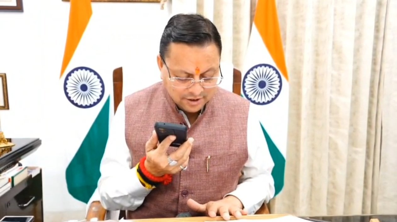 चंपावत के अनुज पंत ने UPSC में हासिल की 69वीं रैंक, मुख्यमंत्री  पुष्कर सिंह धामी ने फोन कर दी बधाई