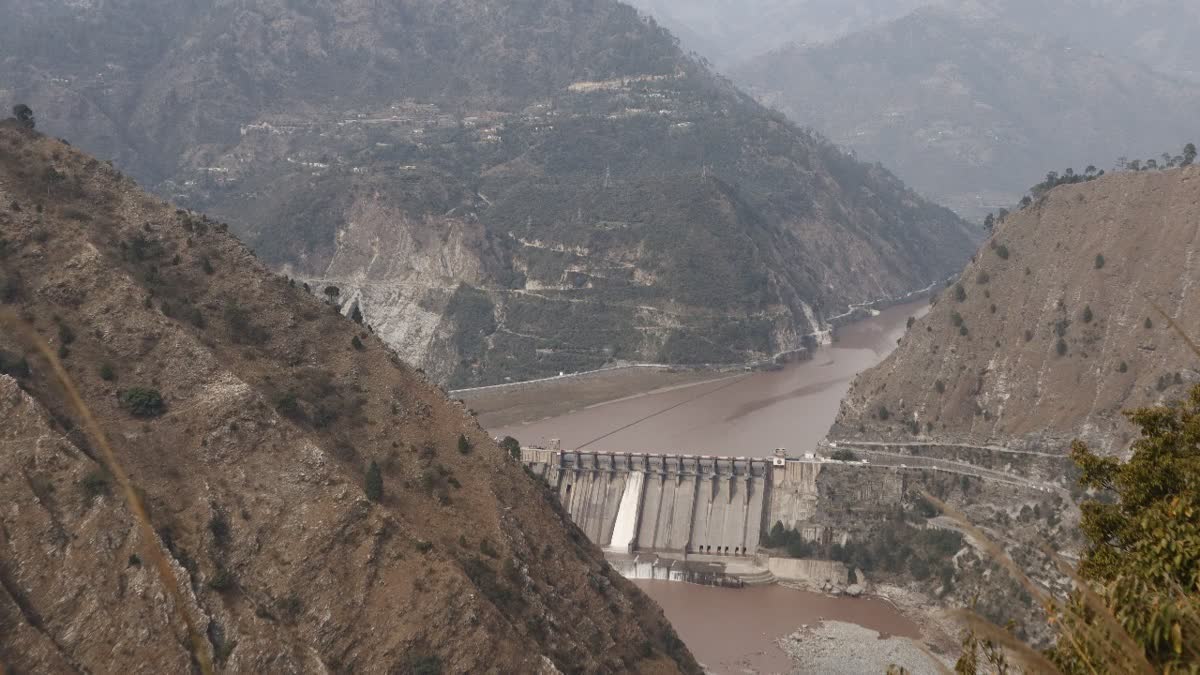 जम्मू-कश्मीर में एनएचपीसी जलविद्युत परियोजनाओं को वापस लेने का कोई प्रस्ताव नहीं: सरकार