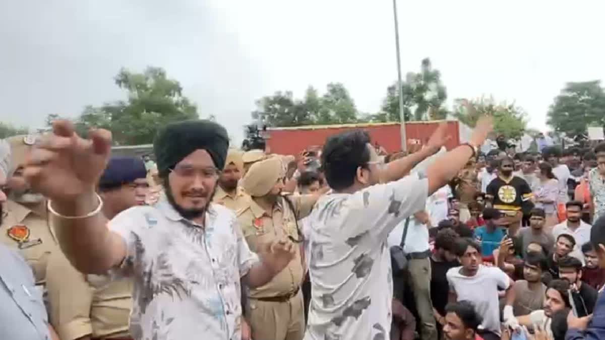 लवली प्रोफेशनल यूनिवर्सिटी में दुष्कर्म के दावों पर विवाद, रजिस्ट्रार का वीडियो सामने आया