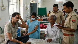 सऊदी अरब से लौट रहे युवक को बस में दिया नशीला पदार्थ, नकदी और सामान चोरी