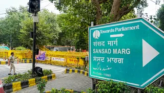 सुप्रीम कोर्ट का निर्देश: दिल्ली से तुरंत हटाएं सभी बैरिकेड्स, प्रदर्शन और हिरासत पर हुई विशेष सुनवाई